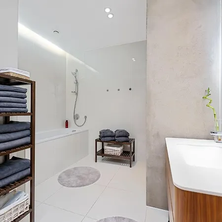 Apartment 5 Stories Luxury&space In The Old Town With Care For Tallinn