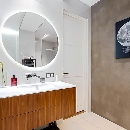 5 Stories Luxury&space In The Old Town With Care For * Tallinn