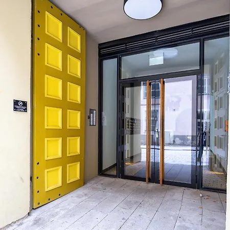 5 Stories Luxury&space In The Old Town With Care For