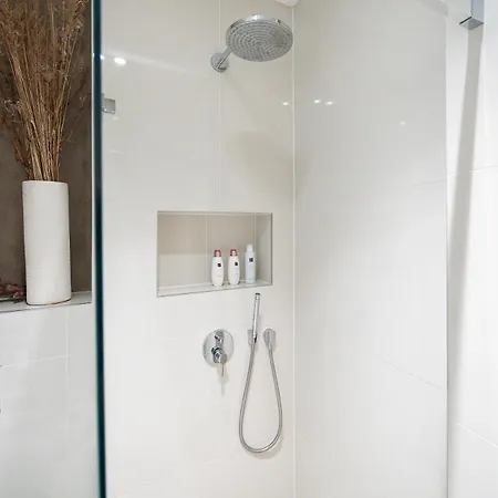 5 Stories Luxury&space In The Old Town With Care For Apartment Tallinn