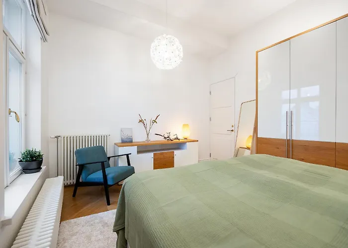 5stories Luxury Space In Old Town With Care